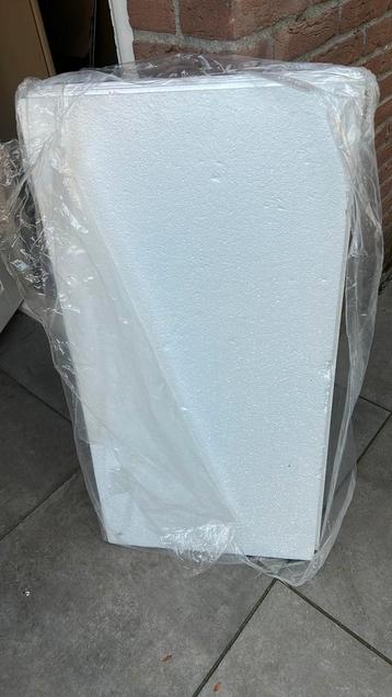 Polystyreen isolatieplaat EPS 100x50x2cm beschikbaar voor biedingen