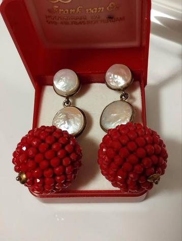Vintage jaren zestig zilver met parelmoer steek oorbellen  beschikbaar voor biedingen