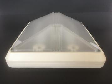 Simes buitenlamp beschikbaar voor biedingen