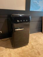 Mooie SMEG koelkast zwart, 200 liter of meer, Zo goed als nieuw, Energieklasse A of zuiniger, 45 tot 60 cm