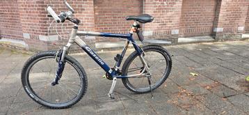Gazelle mountainbike voor dames en heren
Frame maat 57 cm
 beschikbaar voor biedingen