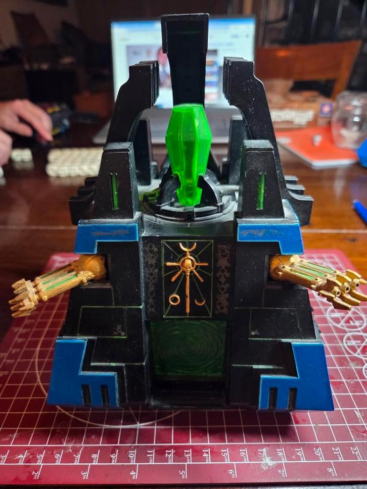 2x Monolith, Hobby en Vrije tijd, Wargaming, Zo goed als nieuw, Warhammer, Ophalen of Verzenden