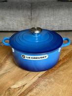 Le Creuset Gietijzeren Braadpan Rond 24 cm – Azure Blauw, Huis en Inrichting, Keuken | Potten en Pannen, Ophalen of Verzenden
