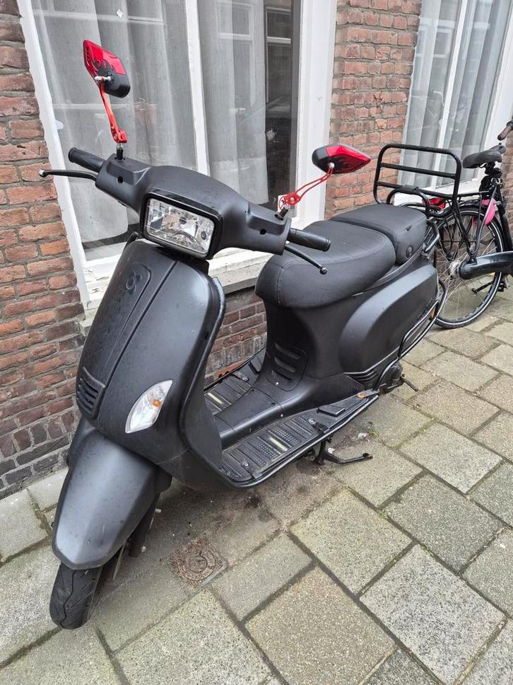 Snorscooter AGM VX 50, Fietsen en Brommers, Snorfietsen en Snorscooters, Gebruikt, Overige merken, Benzine, Ophalen of Verzenden