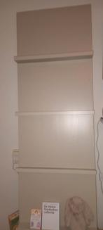 Vtwonen pronkrek boekenkast, Ophalen, Zo goed als nieuw