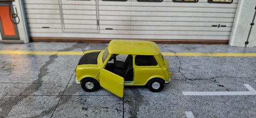 1.43 mini mister bean, Hobby en Vrije tijd, Modelauto's | 1:43, Zo goed als nieuw, Auto, Corgi, Ophalen of Verzenden