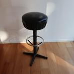 Kruk barkruk vintage metaal voet skai bekleding zwart, Gebruikt, 60 tot 90 cm, Ophalen of Verzenden, 1 kruk