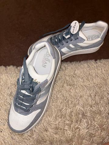 Hogan Women’s Sneakers – Brand New size 39 beschikbaar voor biedingen