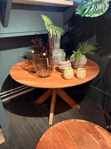 Nikki Ronde Eettafel Acacia Hout 130x76cm Naturel Bruin beschikbaar voor biedingen