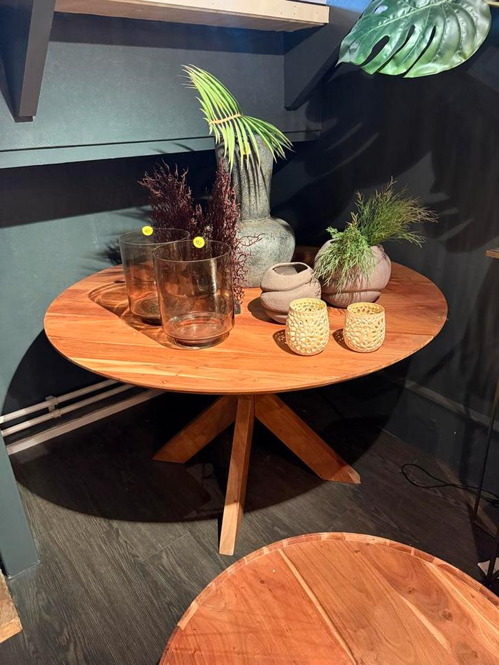 Nikki Ronde Eettafel Acacia Hout 130x76cm Naturel Bruin, Antiek en Kunst, Antiek | Meubels | Tafels, Ophalen