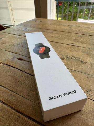 Samsung Watch 7 LTE 40mm NIEUW & VERZEGELD beschikbaar voor biedingen