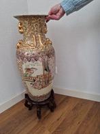Grote Chinese Vaas met Houten Standaard, Ophalen of Verzenden