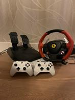 Xbox one S console met 2 controllers en een Ferrari stuur, Spelcomputers en Games, Spelcomputers | Xbox One, Ophalen, Met games