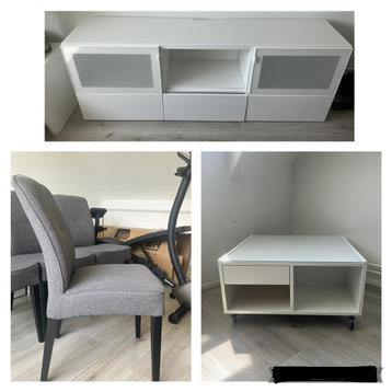 Te koop: meubelset wit met glas en stoelen beschikbaar voor biedingen