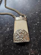 Vintage Hanger met Zilveren Details, Ophalen, Met hanger, Gebruikt, Beige