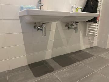 *TE KOOP* 2X Wastafelset Villeroy & Boch Avento+Design sifon beschikbaar voor biedingen