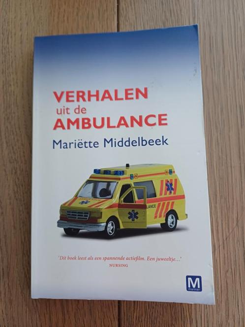 Mariëtte Middelbeek - Verhalen uit de ambulance, Boeken, Overige Boeken, Zo goed als nieuw, Ophalen of Verzenden