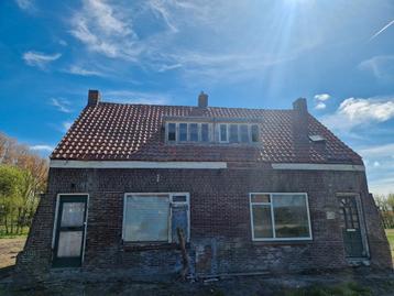Ovh pannen rood. 1700 stuks stompetoren beschikbaar voor biedingen