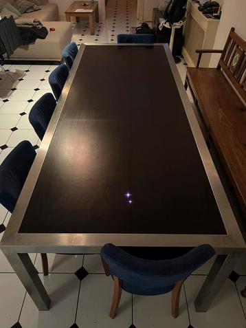 Eettafel te koop aangeboden. Ijzer & hout beschikbaar voor biedingen