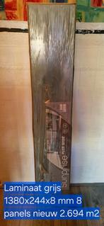 Laminaat grijs 1380x244x8 mm,
8 panels nieuw, Doe-het-zelf en Verbouw, Ophalen, Nieuw, Hout, Laminaat