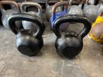 2 x 28 kg gietijzeren kettlebells op rubber voet kettlebell, Ophalen, Gebruikt, Kettlebell