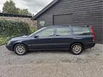 Volvo V70 2.4 Edition I youngtimer (bj 2004), Auto's, Volvo, Voorwielaandrijving, Zwart, Blauw, Leder en Stof