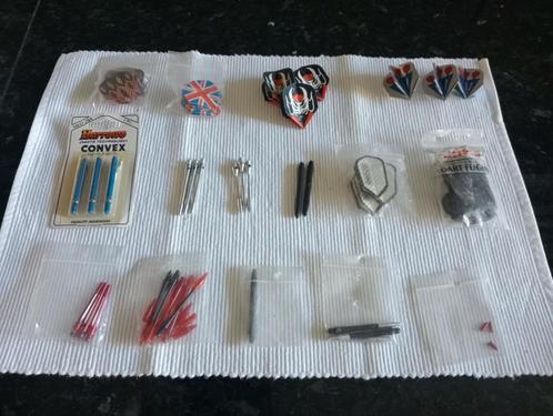 Diverse Darts onderdelen: flights, pins etc, Sport en Fitness, Darts, Zo goed als nieuw, Flights, Ophalen of Verzenden