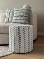 Handgemaakte kussens en poefs in zigzag design, Ophalen of Verzenden, Zo goed als nieuw