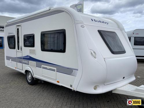 Hobby De Luxe 495 UL VERKOCHT, Caravans en Kamperen, Caravans, Bedrijf, tot en met 4, Rondzit, Hobby, 2 aparte bedden, Overige typen