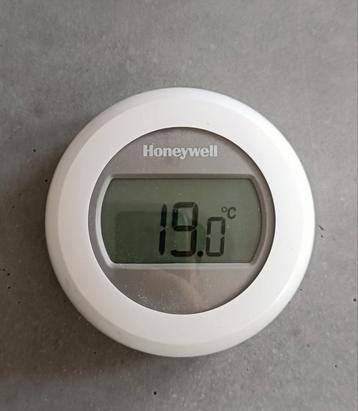 Honeywell T87M2018 Kamerthermostaat beschikbaar voor biedingen