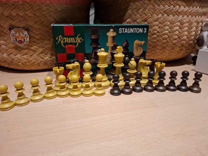 Schaakstukken Set - Staunton 3, Hobby en Vrije tijd, Gezelschapsspellen | Bordspellen, Gebruikt, Een of twee spelers, Ophalen of Verzenden