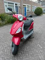 Piaggio fly, Fietsen en Brommers, Scooters | Piaggio, Ophalen, Zo goed als nieuw, Fly