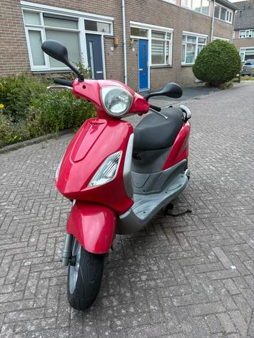 Piaggio fly beschikbaar voor biedingen
