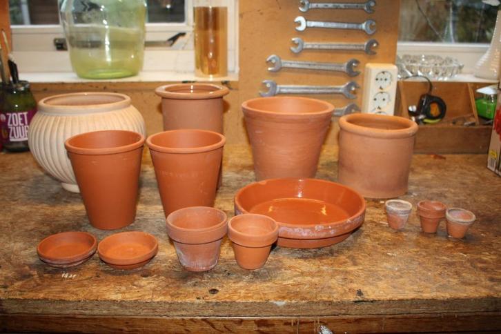 Terra cotta bloempotten, Tuin en Terras, Bloempotten, Zo goed als nieuw, Aardewerk, Minder dan 40 cm, Minder dan 25 cm, Rond, Ophalen of Verzenden