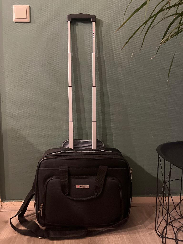 Reiskoffer van traveller, Sieraden, Tassen en Uiterlijk, Koffers, 60 tot 70 cm, Hard kunststof, Wieltjes, 45 tot 55 cm