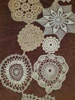 Brocante tafelloper handgehaakte kleedjes; ^, Ophalen of Verzenden