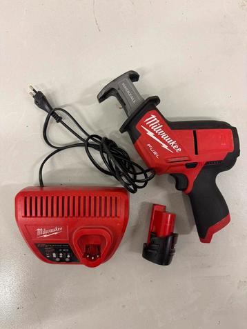 Milwaukee M12 CHZ Reciprozaag + Accu & Lader beschikbaar voor biedingen