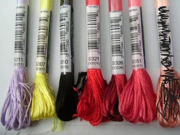 NIEUW, DMC Special Effects Satin splijtgaren. Op = Op. beschikbaar voor biedingen
