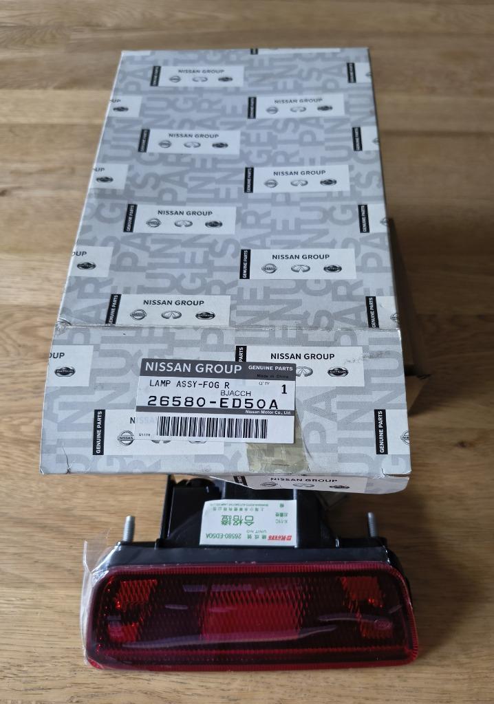 Nissan 26580-ED50A mistlamp O.E. nieuw, Auto-onderdelen, Verlichting, Nissan, Nieuw, Ophalen of Verzenden
