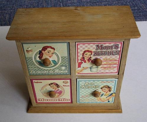 Leuk houten kastje met nostalgische uitstraling, Huis en Inrichting, Woonaccessoires | Overige, Nieuw, Verzenden