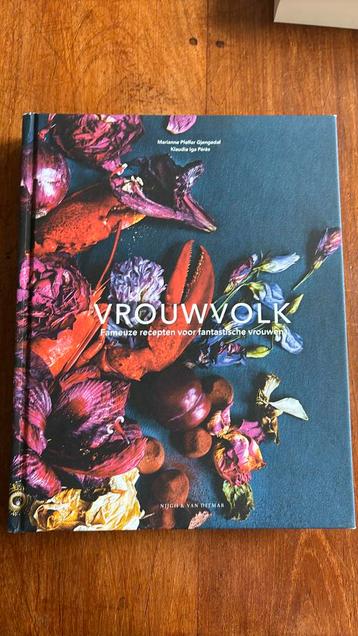 Marianne Pfeffer Gjengedal - Vrouwvolk beschikbaar voor biedingen