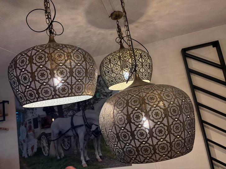 Twee oosterse hanglampen nieuw in doos, Huis en Inrichting, Lampen | Hanglampen, Nieuw, 50 tot 75 cm, Metaal, Ophalen