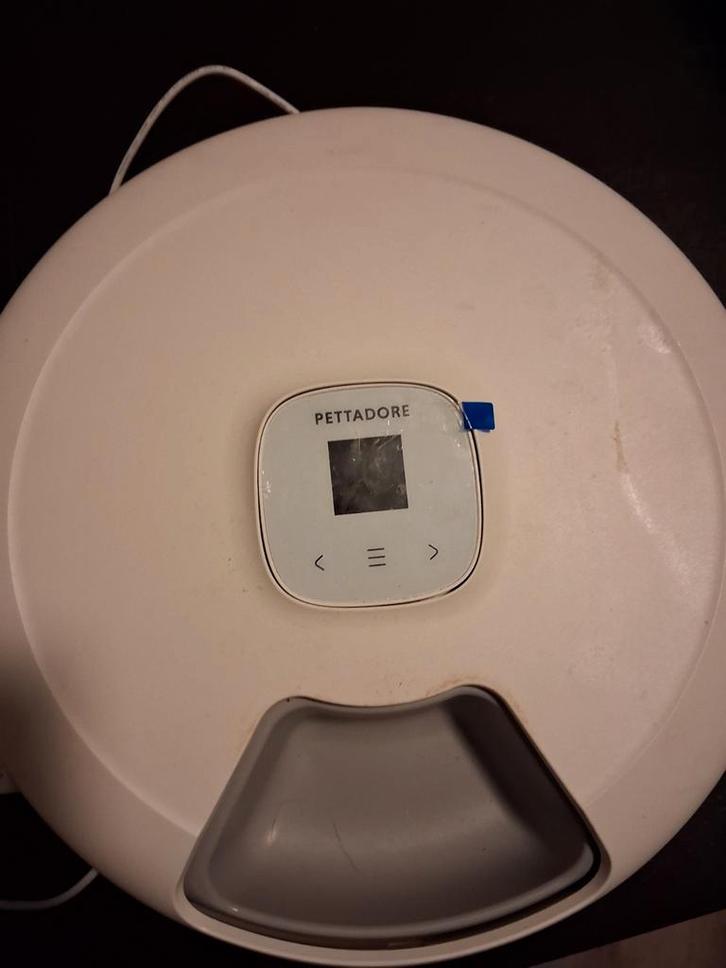 Automatische voerbak Pettadore, Dieren en Toebehoren, Pluimvee | Toebehoren, Nieuw, Drinken en Voederen, Ophalen of Verzenden