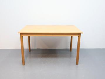 Deense vintage eettafel eiken beschikbaar voor biedingen