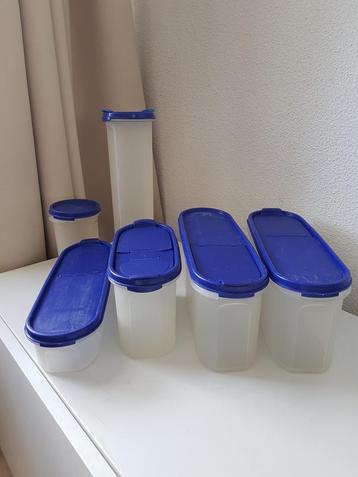 Tupperware ruimte spaarders beschikbaar voor biedingen