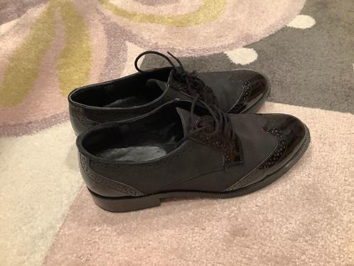Prachtige zwarte leer schoenen van het merk Dune, 38., Kleding | Dames, Schoenen, Instappers, Zwart, Ophalen of Verzenden