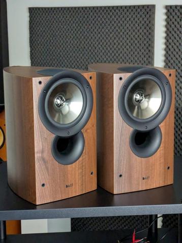 KEF iQ30, bookshelves met dynamische stereo weergave beschikbaar voor biedingen