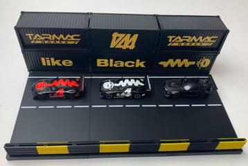 Tarmac 1:64 Mercedes Benz AMG GT3 4A Like black No.4 boxset beschikbaar voor biedingen