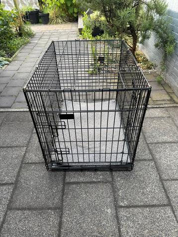 Hondenbench 78x55x61 cm. Met 2 deuren beschikbaar voor biedingen