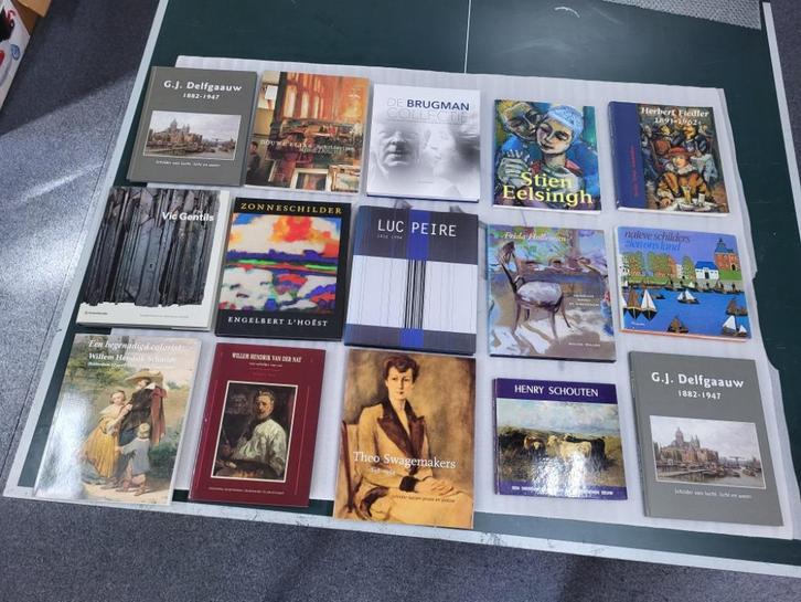 Doos, 15 monografieën van bekende kunstschilders, 25,- euro., Boeken, Kunst en Cultuur | Beeldend, Zo goed als nieuw, Ophalen